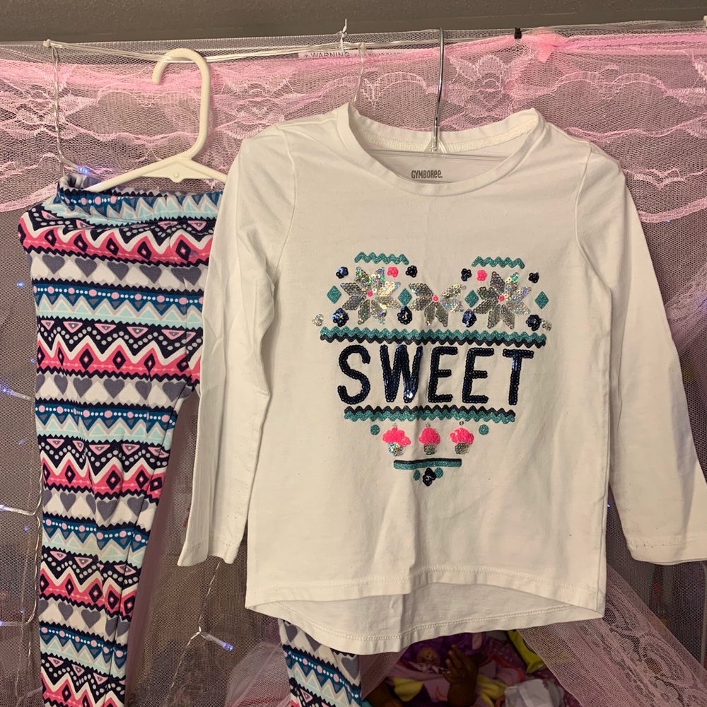 Gymboree set! Super cute with lots of sparkle!❄️❄️